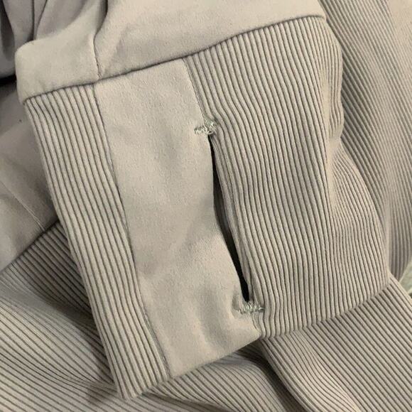 ATHLETA ATHLETIC RIB TRIM TOP SIZE M - Picture 7 of 7